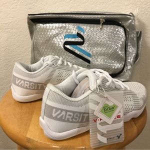 Varsity Shoes Cheer V Force Size 4 NEW
